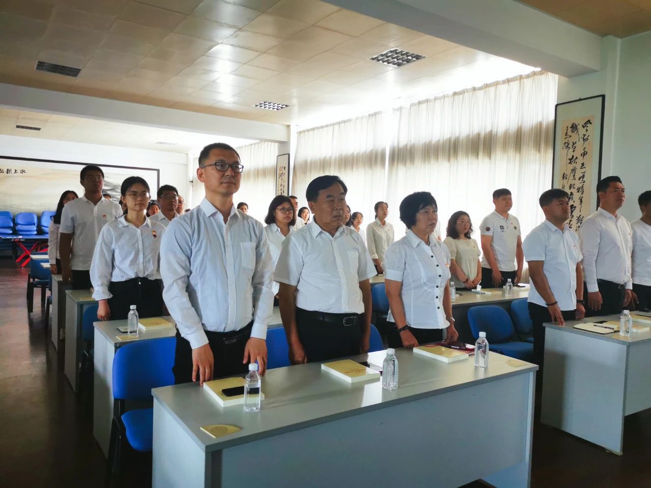 韓偉集團組織黨員干部員工收看中國共產黨成立100周年慶祝大會直播